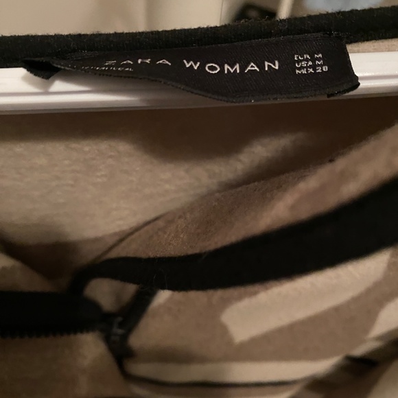 NEW - ZARA poncho with Zippers - Picture 5 of 5